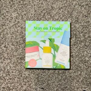 Stay on Tropic Skincare Kit